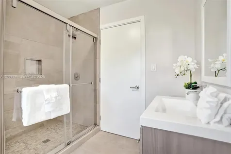 1960 SW 51st Terrace Plantation FL 33317