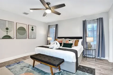 1960 SW 51st Terrace Plantation FL 33317