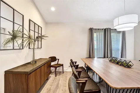 1960 SW 51st Terrace Plantation FL 33317