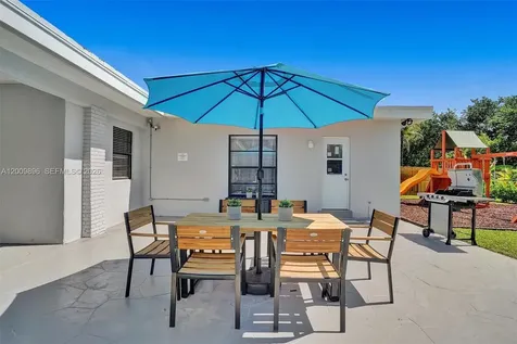 1960 SW 51st Terrace Plantation FL 33317