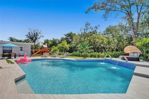 1960 SW 51st Terrace Plantation FL 33317