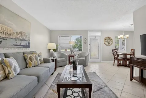 146 Prescott H Deerfield Beach FL 33442