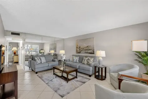 146 Prescott H Deerfield Beach FL 33442