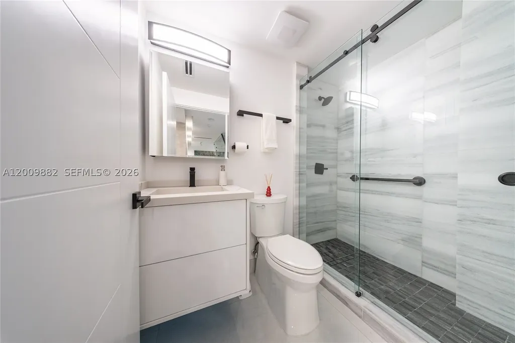 5601 N Ocean Drive Hollywood FL 33019