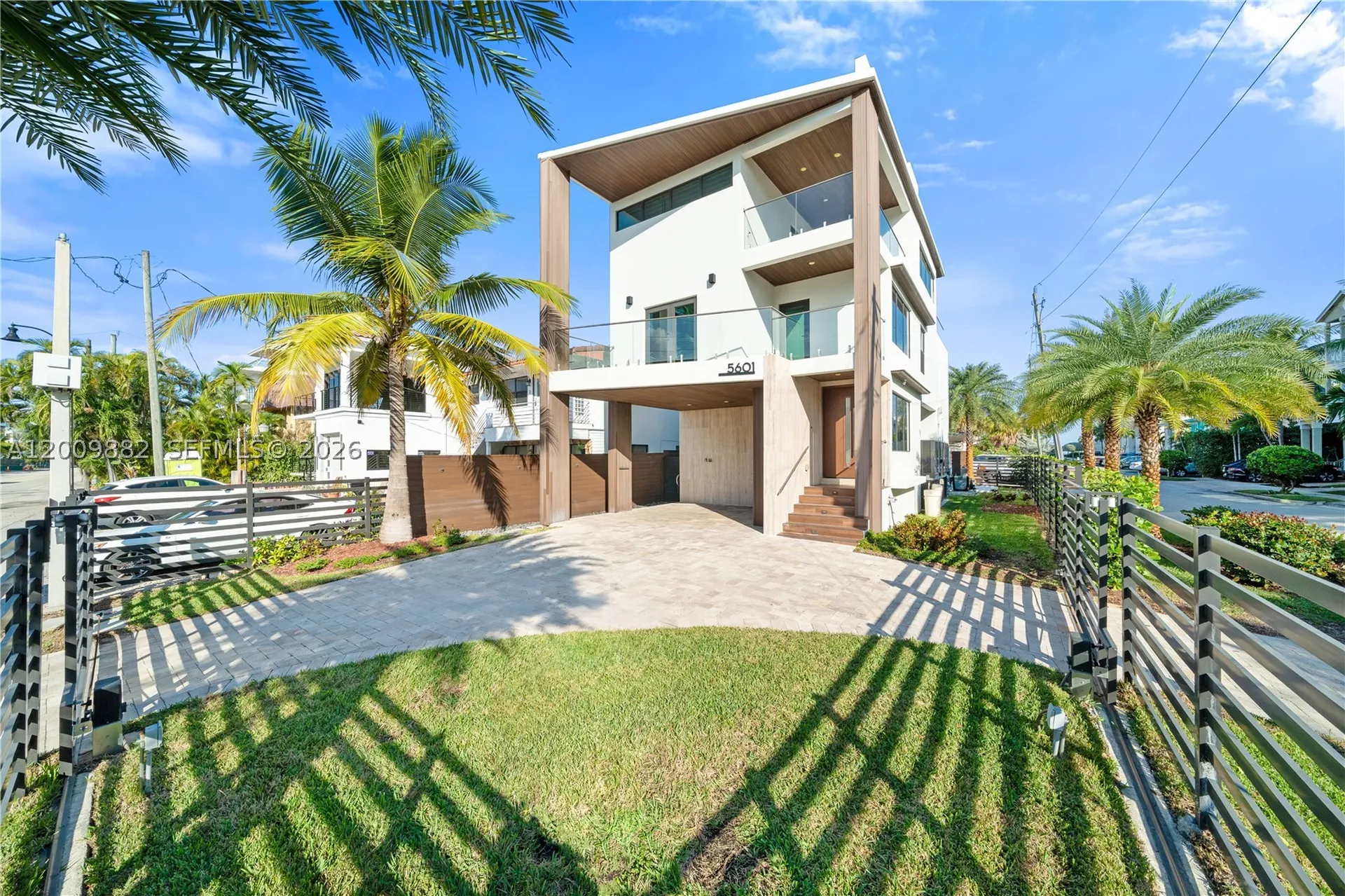 5601 N Ocean Drive Hollywood FL 33019