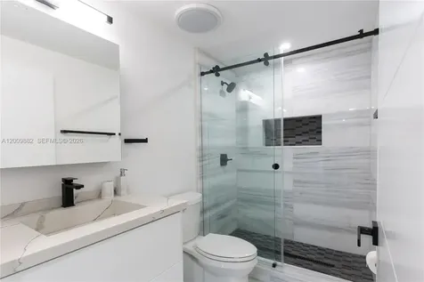 5601 N Ocean Drive Hollywood FL 33019