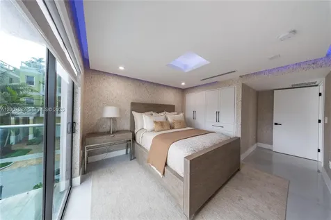 5601 N Ocean Drive Hollywood FL 33019