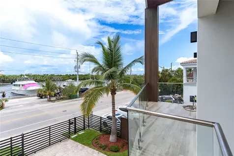 5601 N Ocean Drive Hollywood FL 33019
