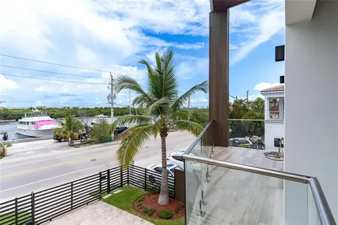 5601 N Ocean Drive Hollywood FL 33019