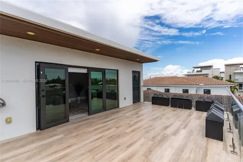 5601 N Ocean Drive Hollywood FL 33019