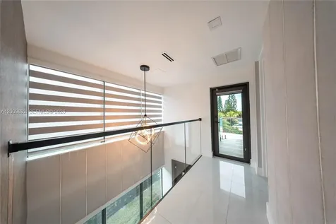 5601 N Ocean Drive Hollywood FL 33019