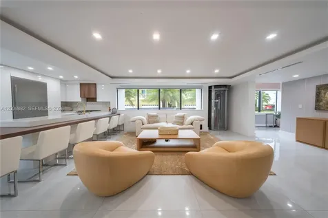 5601 N Ocean Drive Hollywood FL 33019