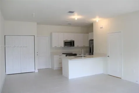 4272 NW 82nd Avenue Doral FL 33166