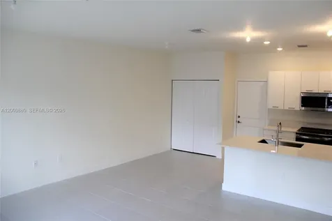 4272 NW 82nd Avenue Doral FL 33166