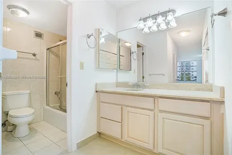 3800 S Ocean Drive Hollywood FL 33019