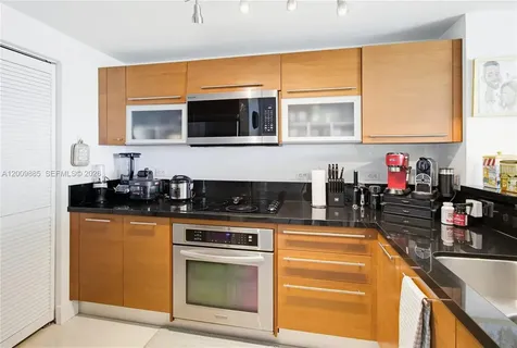 253 NE 2nd Street Miami FL 33132