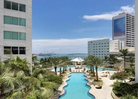 253 NE 2nd Street Miami FL 33132