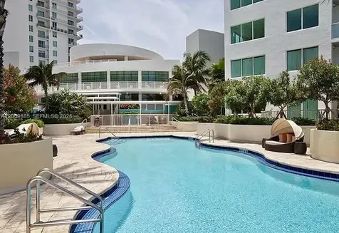 253 NE 2nd Street Miami FL 33132