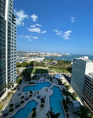 253 NE 2nd Street Miami FL 33132