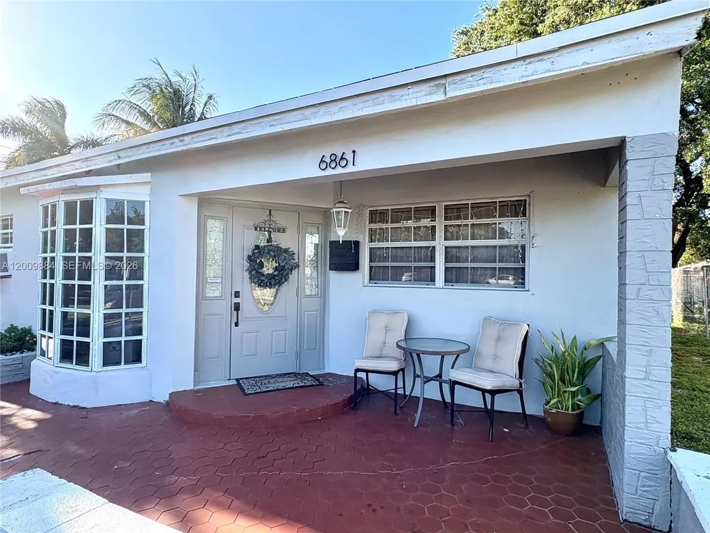 6861 Freedom Street Hollywood FL 33024