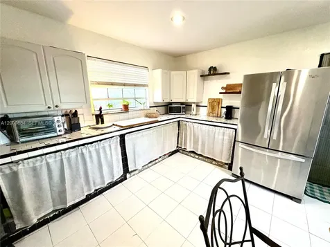 6861 Freedom Street Hollywood FL 33024