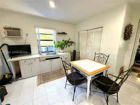 6861 Freedom Street Hollywood FL 33024