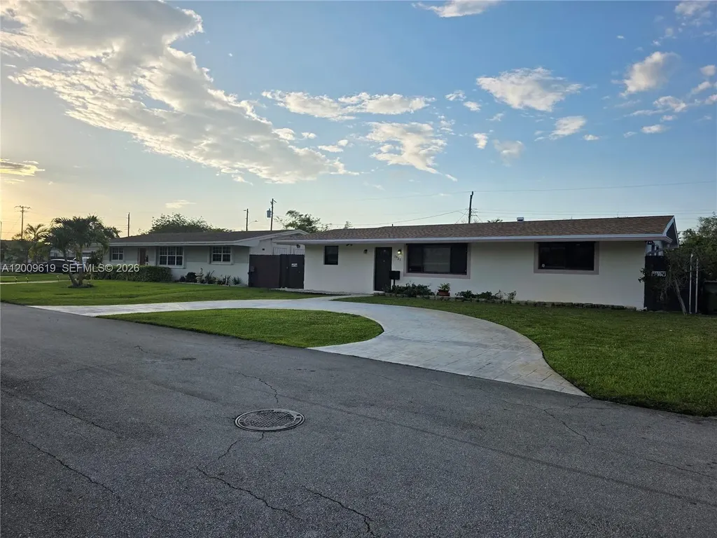 7921 NW 12th Street Pembroke Pines FL 33024
