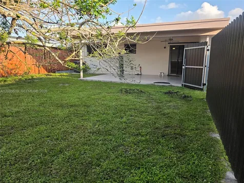 7921 NW 12th Street Pembroke Pines FL 33024