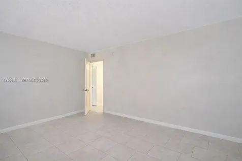 1225 NE 124th Street North Miami FL 33161