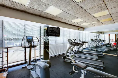 2555 Collins Avenue Miami Beach FL 33140