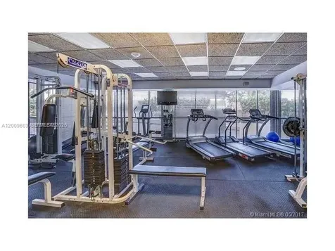 2555 Collins Avenue Miami Beach FL 33140