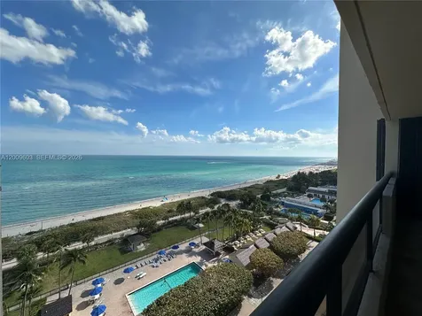 2555 Collins Avenue Miami Beach FL 33140