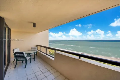 2555 Collins Avenue Miami Beach FL 33140