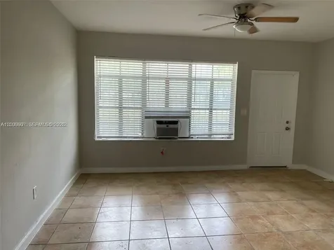 Miami FL 33125