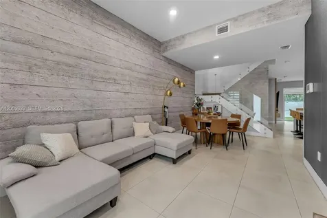 7234 NW 103rd Path Doral FL 33178