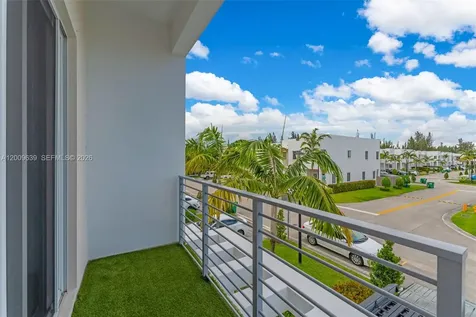 7234 NW 103rd Path Doral FL 33178
