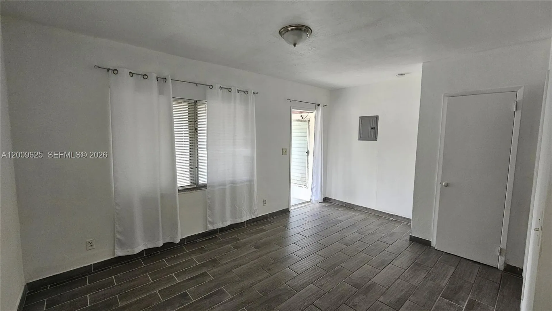 2308 Grant Street Hollywood FL 33020