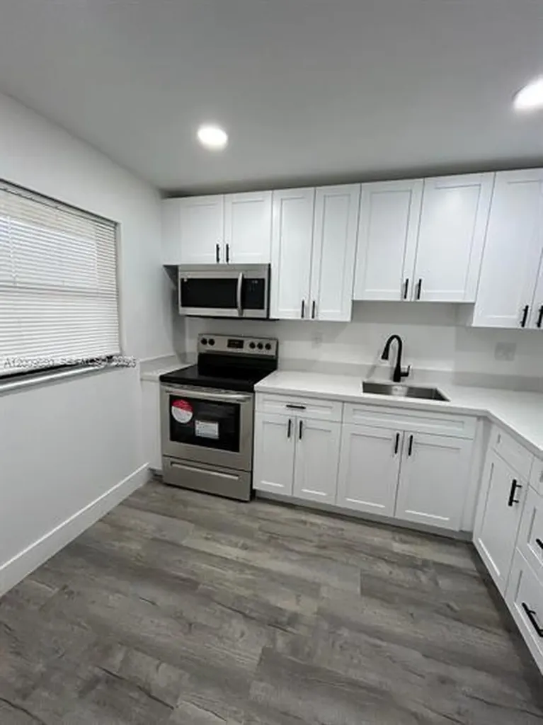 8875 Fontainebleau Boulevard Miami FL 33172