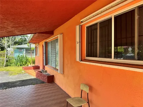 285 NE 165th Street Miami FL 33162