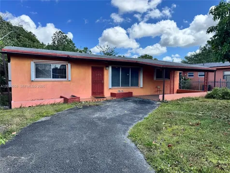 285 NE 165th Street Miami FL 33162