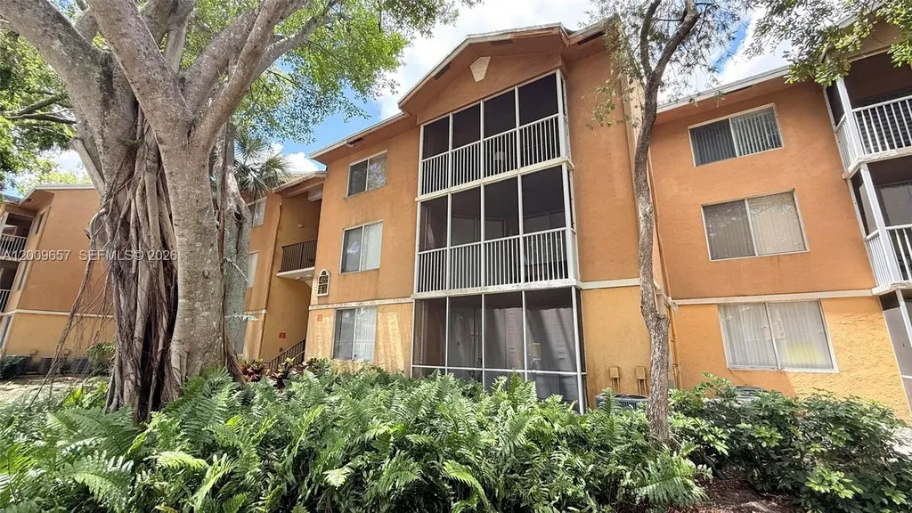 4055 W Mcnab Road Pompano Beach FL 33069