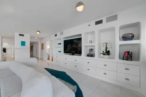 5801 Collins Avenue Miami Beach FL 33140