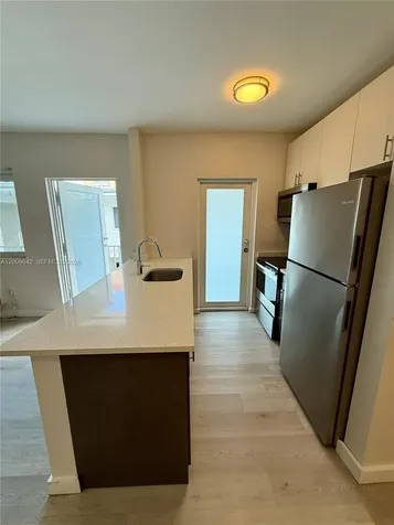 1525 Michigan Avenue Miami Beach FL 33139