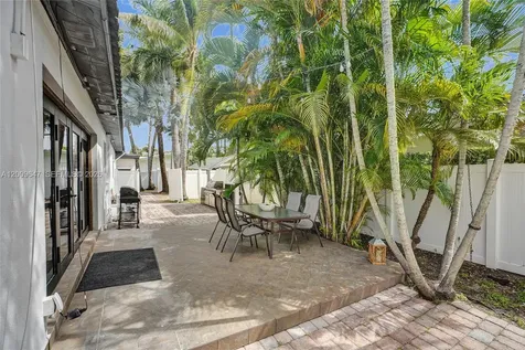 707 N 13 Avenue Hollywood FL 33019