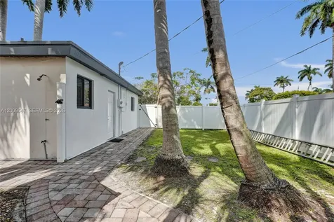 707 N 13 Avenue Hollywood FL 33019