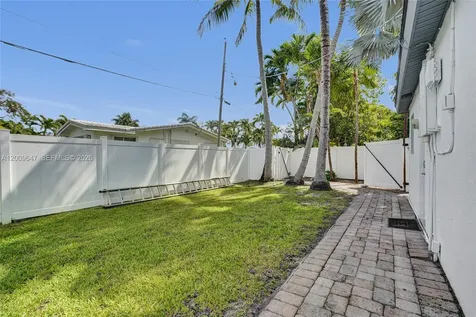 707 N 13 Avenue Hollywood FL 33019