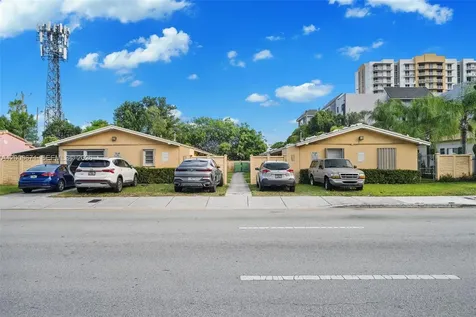 840 SW 7th Street Miami FL 33130