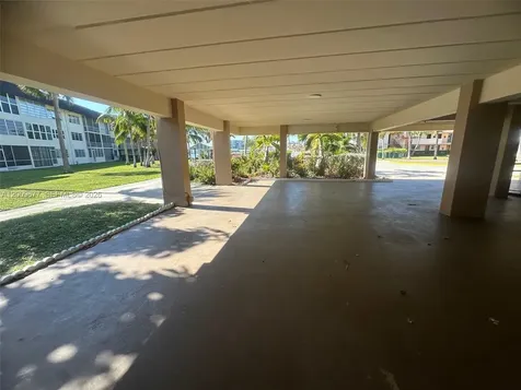 1530 NE 191st Street Miami FL 33179
