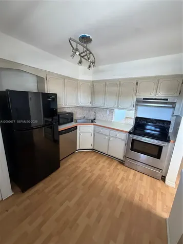 1530 NE 191st Street Miami FL 33179