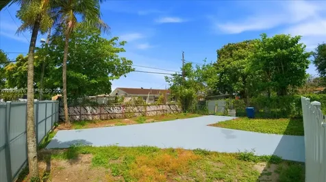10200 NW 21st Court Miami FL 33147